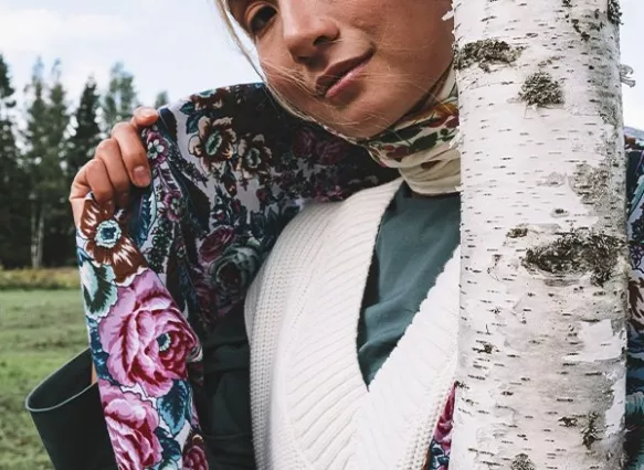 Платок тканый вручную
